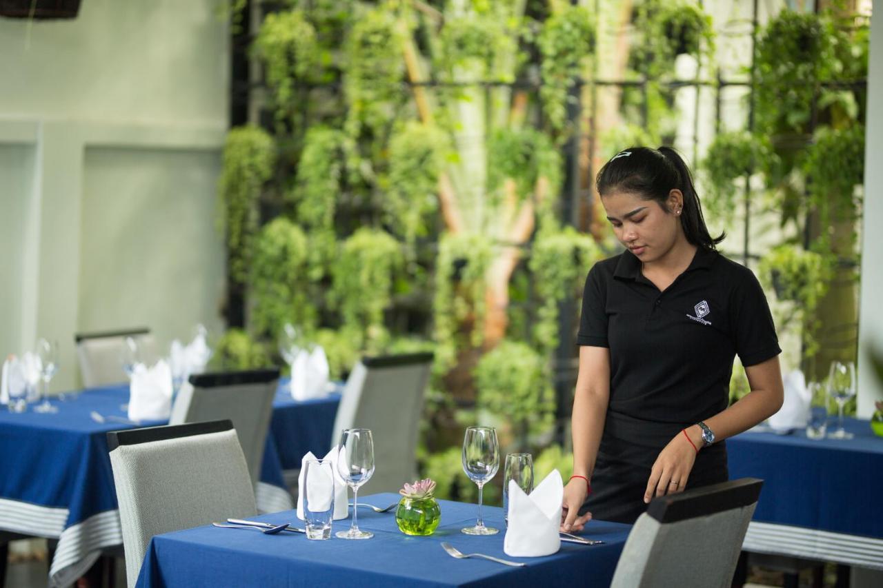 Monthara Angkor Residence Siem Reap Exterior foto
